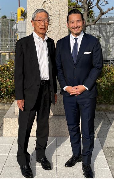 CLOUDY代表 銅冶勇人氏、守山乳業代表取締役大塚直人